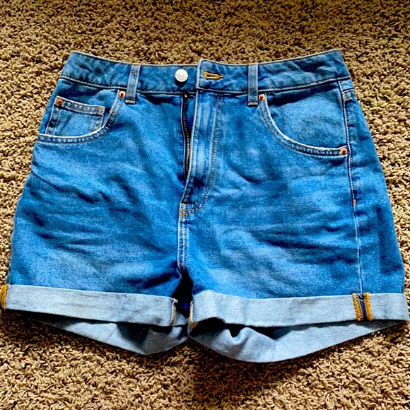 H&M Mom Ultra High Denim Jean Shorts - Picture 1 of 3